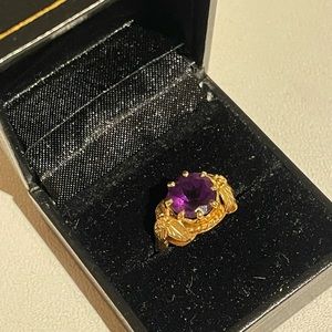 Beautiful: 18k gold with amethyst ring